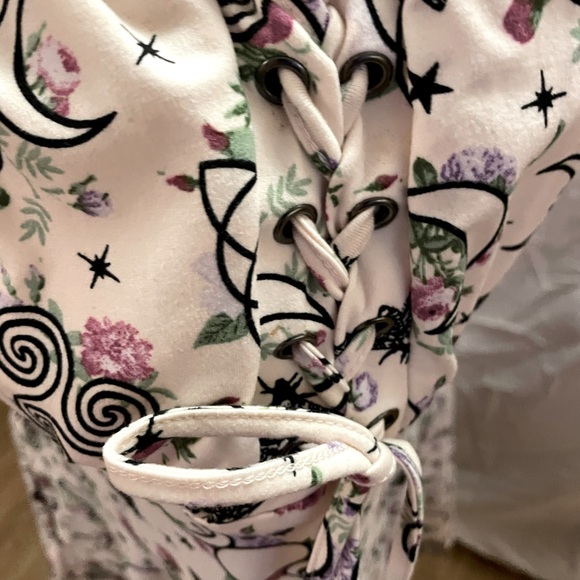 Cream Skater Dress - Picture 6 of 7